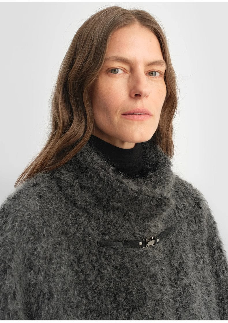 "Parisian Affair"Circle Long Fur Toggle Coat.