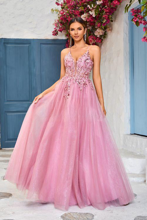 Spaghetti straps dress.