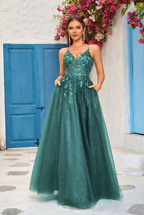 Spaghetti straps dress.